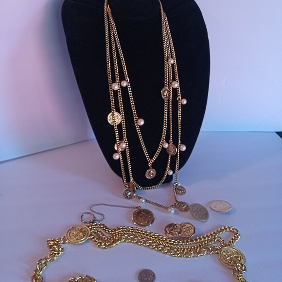Pirate Worthy Vintage Gold-Tone Faux Coin Jewelry Lot - Belt, Necklace, etc - Picture 10 of 10